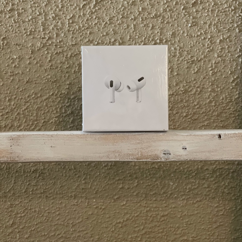 Apple AirPods Pro NEW